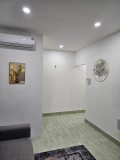 Large 1 Bedroom Apt Sleeps 4, Close to Beach - RM 2 - 7