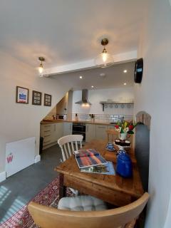 St Etheldreda's Cottage, Wells, Somerset - 4