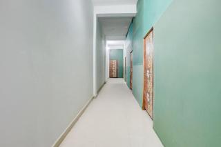 Hotel O VLA Luxury Hotel & Restaurant - Hāthras - 0