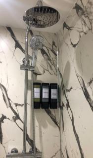 City Centre Penthouse, Free Secure Parking, Sleeps 4 - 2