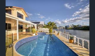 5 BR Waterfront Escape Ice Bath, Jet Ski Included - 9