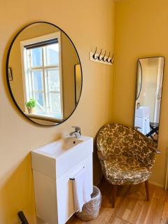 Grettir Guesthouse Downtown Charm - 5