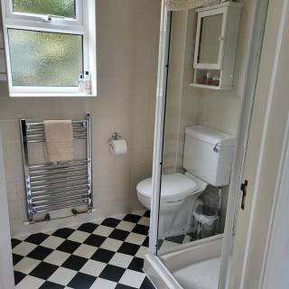 Cheerful, cosy, one bedroom home with patio and parking - 7