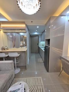 Royal Suites at Shore Residences near SM MOA and Airport - 4