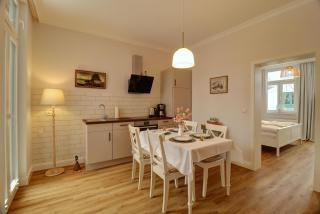 Villa Johanna App 1- mit zwei Balkonen & Garten - nur wenige Schritte vom Strand - 0