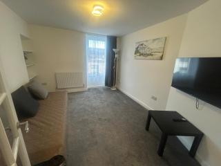 Chloes Holiday Apartments - 9
