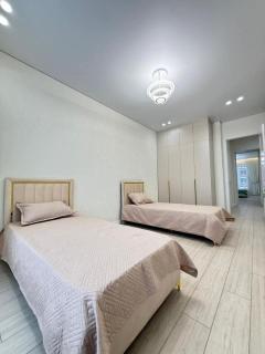 Stylish modern 3-room apartment in the city center - 4