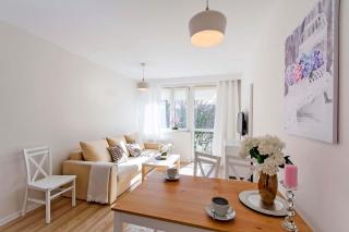 Apartament kapitanski - plaża 15 min pieszo duży plac zabaw w parku Regana - 0