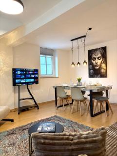 NewCityHome-3 Zi-Spacious Apartment Harley - Kaßberg - priv Parking - 2