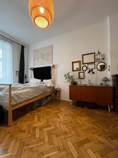 Künstlerische Altbauwohnung im beliebten Nibelungenviertel - 5