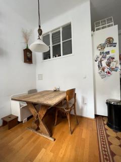 Künstlerische Altbauwohnung im beliebten Nibelungenviertel - 2