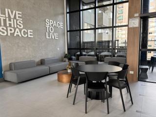 Studio Espaçoso no Batel | Condominio Completo - 2