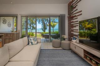 OCEAN beachfront flat, 3 bedrooms en suite, Grand Gaube - 2