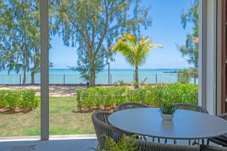 OCEAN beachfront flat, 3 bedrooms en suite, Grand Gaube - 4