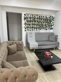 Apartment with independent entrance in the center M5 - 0