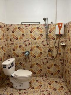 Bangreen Naiyang Hotel - 9