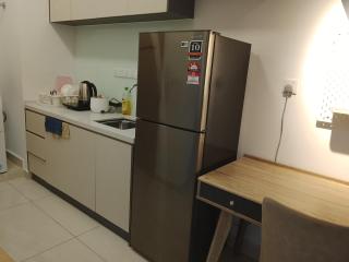 The Luxe Suites Colony Sky Pools - 8