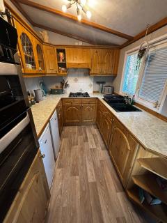 The Little lodge on the lake - 2