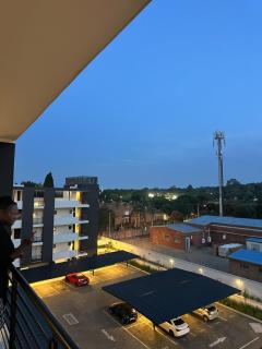 Modern Comfort in the Heart of Pretoria the Jacaranda City - 9