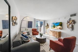 Sky-High Luxury 3BR with Brickell City & Bay Views - 8