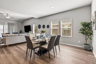 4Bed Luxury Getaway with Pool Table and Near Lake Lavon - 7