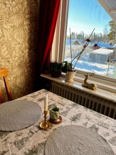 Cozy room surrounded by nature - 1