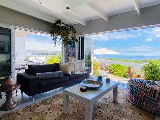 Villa Blau -Luxury Beachfront Villa in Grotto Bay Private Nature Reserve on the West Coast - 4