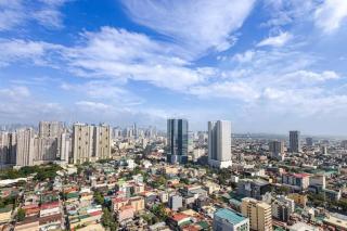Sunrise & City View Steps from MOA & Bay Free WiFi - 2