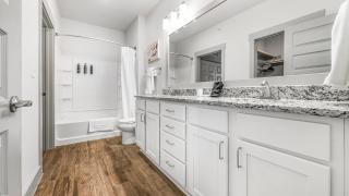 Landing Apartments - Pearl Point - 2