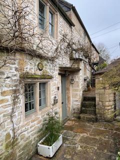 Lamb Cottage Bed and Breakfast - 9