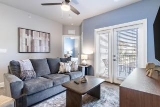 Landing Modern 2BD Game Room Gym - 0