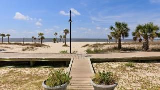 Luxury Romantic 2BR Beachfront Condo with Jet Tub, Ocean View Balcony on Boardwalk - 2