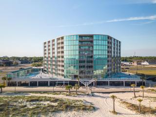 Luxury Romantic 2BR Beachfront Condo with Jet Tub, Ocean View Balcony on Boardwalk - 9