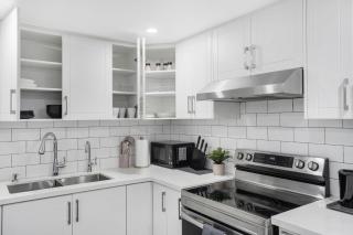 Cozy 2 Bedroom with 50 inch TV Lower unit - 7