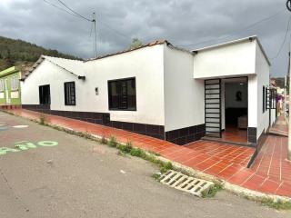 Country House with Garden in Nobsa, Boyacá - 5