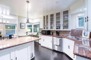 Charming Seattle House with Lake view plus Studio - 6