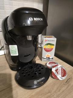 Azure Cosy Apartment - Private Terrace and Free Parking - 4