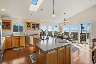 Manzanita Magic MCA#277 - 2