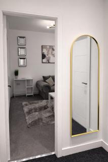 Boutique Home MCR with Games Table, Sleeps 9 - 7