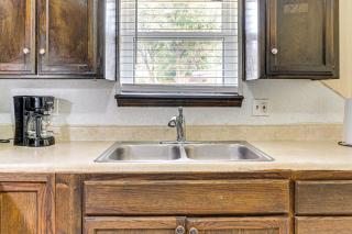 8 Mi to Bricktown Fun Quiet Family Retreat - 1