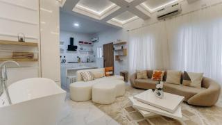 French Quarters apartments 2 - 8