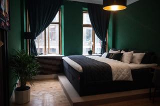 Greenbrook - Black Suite - 9