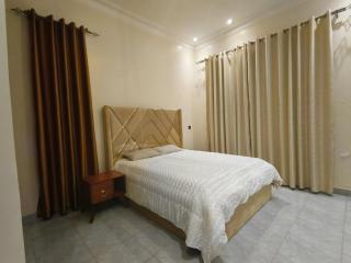 Berry's Peaceful home - 3