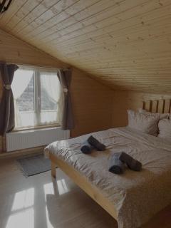 Cabană la poalele munților cu ciubăr - 9