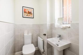 4 Bed Business Stay in Warwick Office & Garden - 4