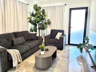 DOWNTOWN PRIME STAY Only 3-Min Walk to Ferry, Attractions & Restaurants - 7