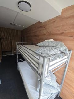 Rooms4Rest BIZ Skibicka budynek 2 - Private rooms for tourists - 4