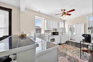 Trendy City Escape Perfect St Louis Location - 3