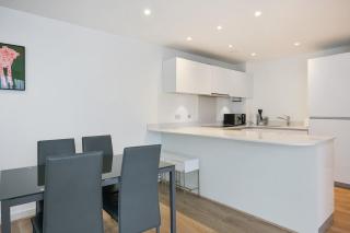 Unique 2 bedroom flat by Finsbury Park - 4