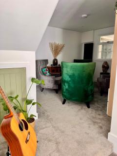 Stylish Coastal 3-Bed Retreat - 2